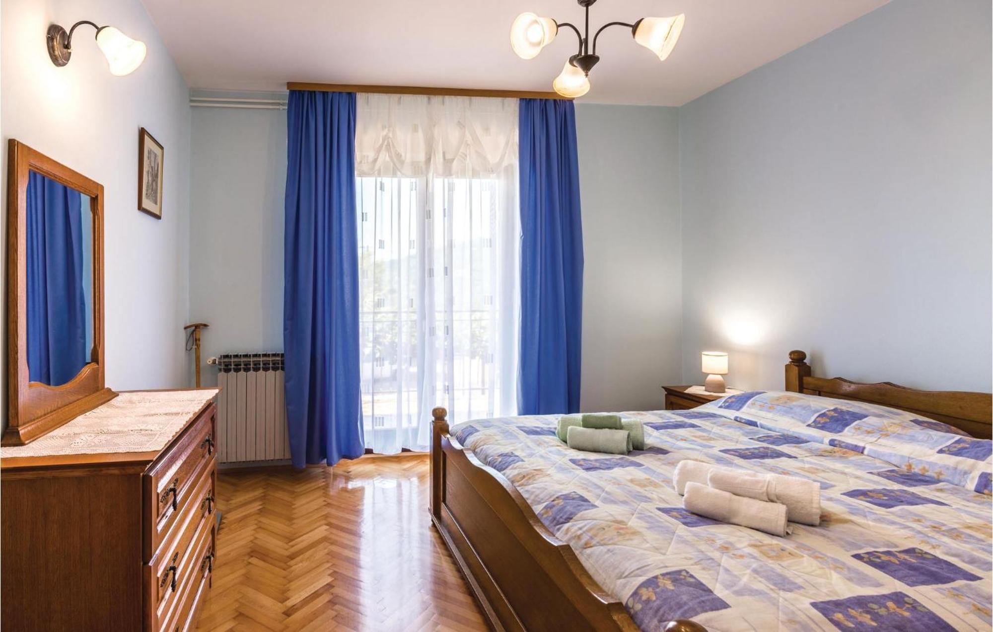 Amazing Apartment In Veprinac With Kitchen Екстериор снимка